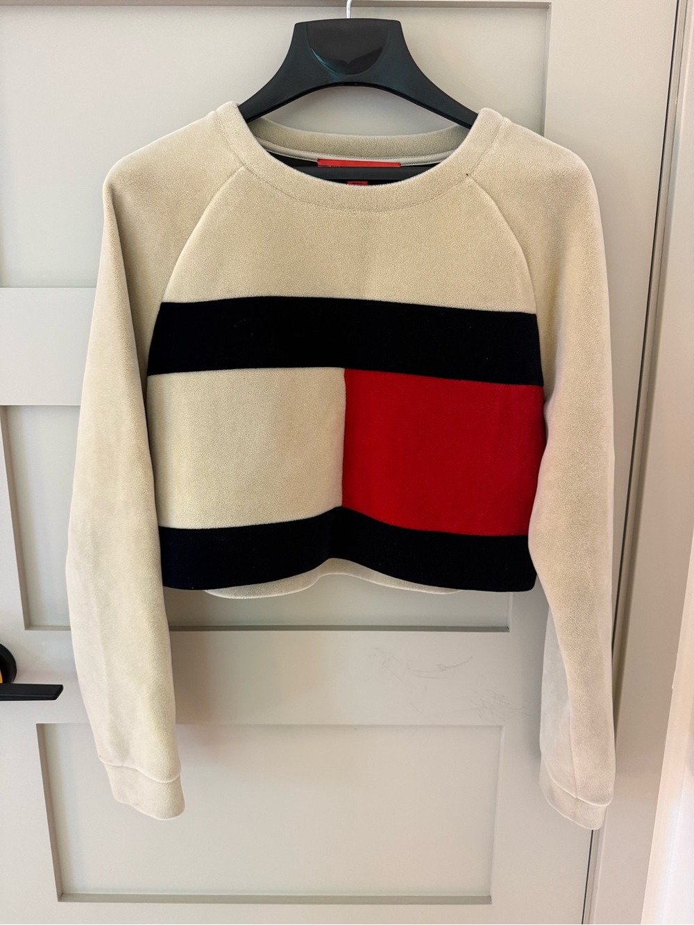 Tommy Hilfiger Women Medium Tan Red Navy Cropped Flag Logo Velvet? Velour?
